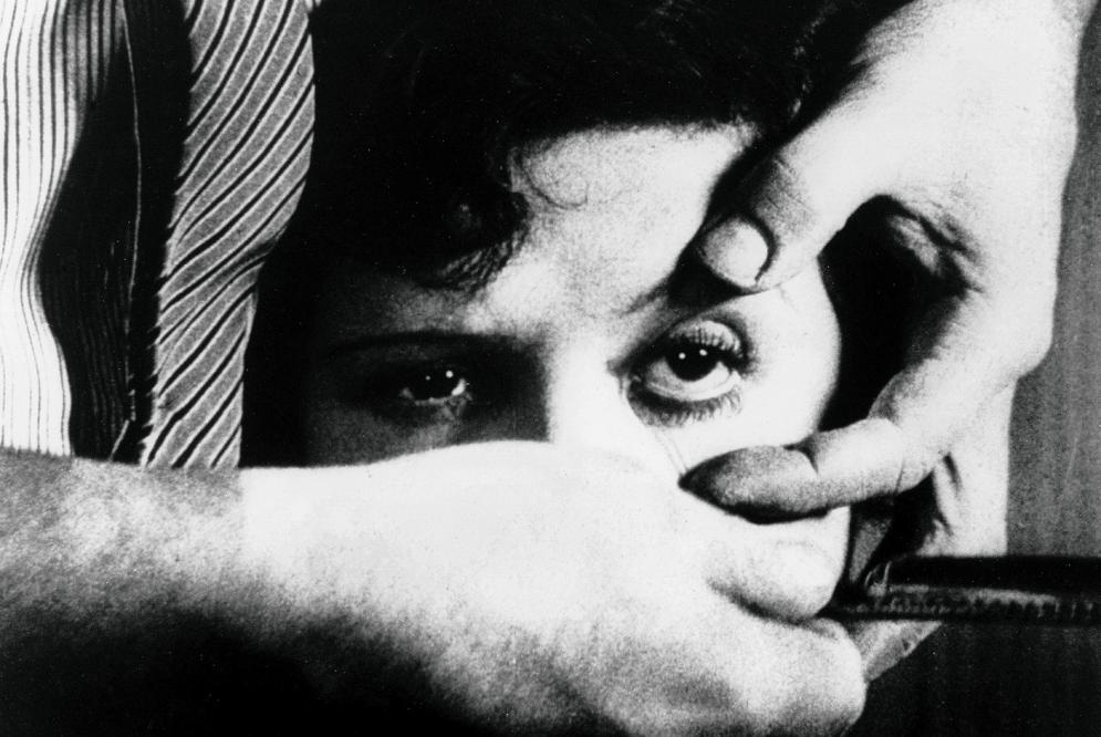 Crítica a la razón desde el surrealismo de Buñuel en Un perro andaluz